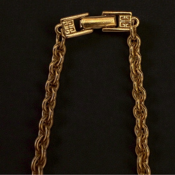 Vintage GIVENCHY Paris Luxury Designer Elegant Gold Tone Feather Choker Necklace - Picture 4 of 7